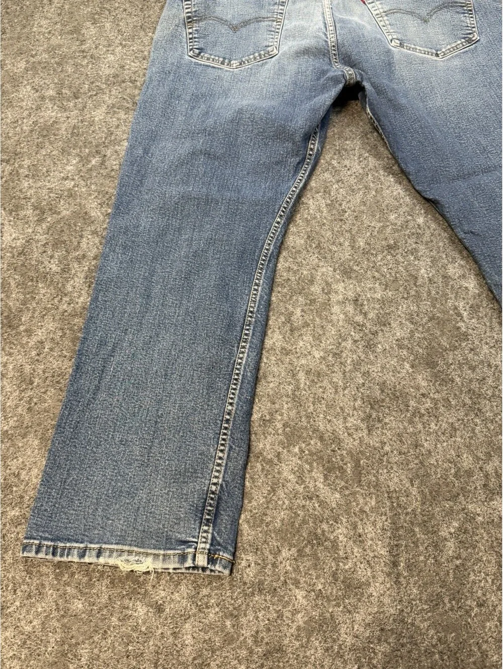 Levis 505 Regular Fit Jeans Mens 38x30 Blue Medium Wash Straight Leg Distressed